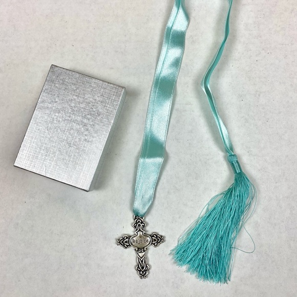 Rejoice Cross Fabric Bookmark - Picture 1 of 2